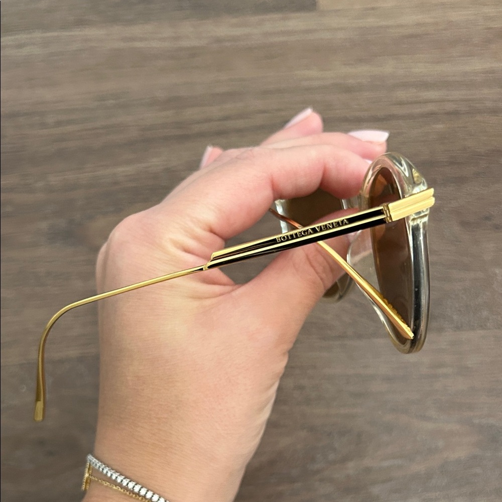 Bottega Veneta Sunglasses - Picture 2 of 3
